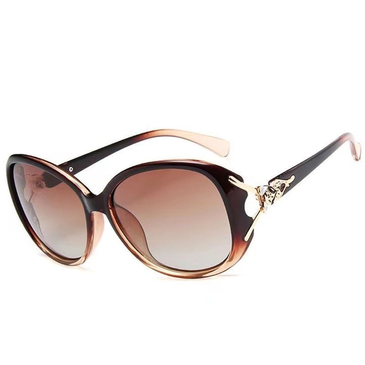 Dame moteriktig Cat-Eye solbrille med eksklusiv metall-design Luvikno