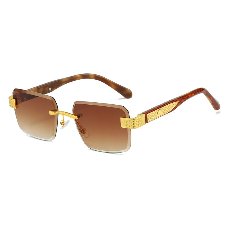 Damer elegant solbrille med luksuriøs, glitrende ramme Luvikno