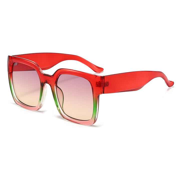 Dame firkantet solbrille med stilfull gjennomsiktig ramme og myk fargegradient Luvikno