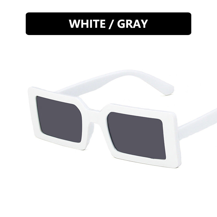 Dame kvadratisk solbrille med moderne, bred ramme og beskyttende UV-filter Luvikno