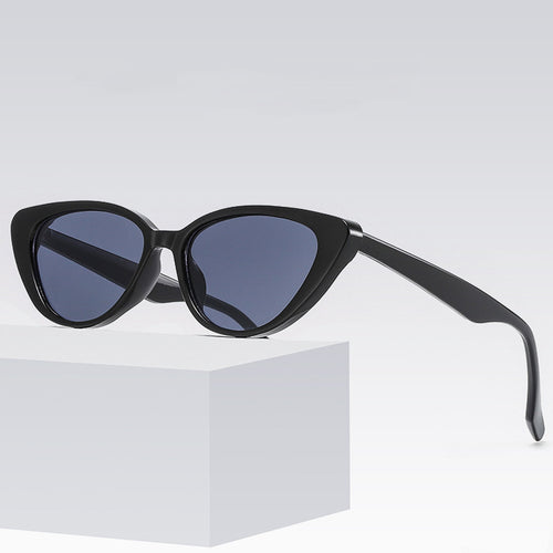 Dame Cat-Eye solbriller med moderne ekstrem ramme Luvikno