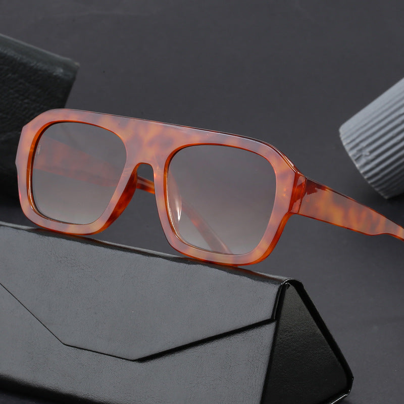 Dame oversized kvadratisk solbrille med moderne design Luvikno