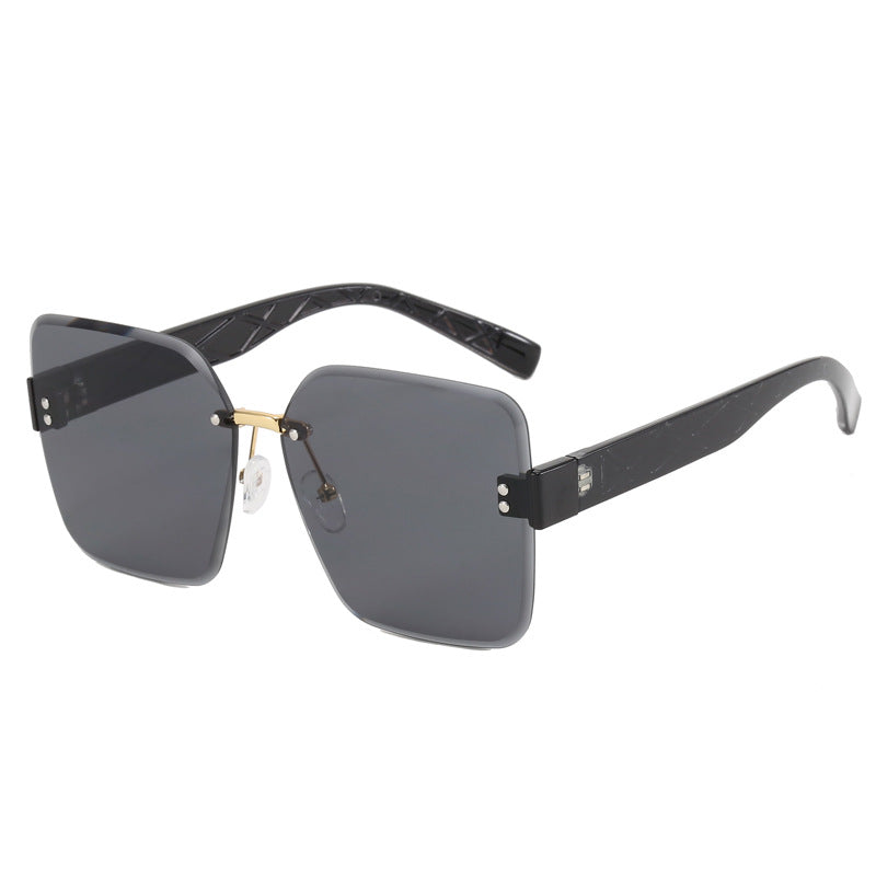 Damer oversized kvadratisk solbrille med moderne dekor Luvikno