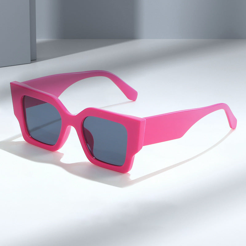 Dame Modisquadrat solbrille med bred ramme og UV-beskyttelse Luvikno