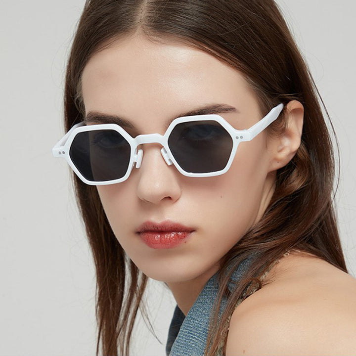 Dame sekskantet solbrille med gjennomsiktig ramme Luvikno