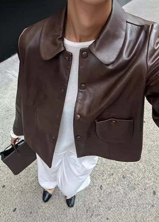 Luvik | Lyhennetty nappikaulus keinonahkatakki