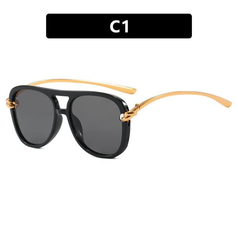 Dame sports solbrille med bred plastramme og UV-beskyttelse Luvikno