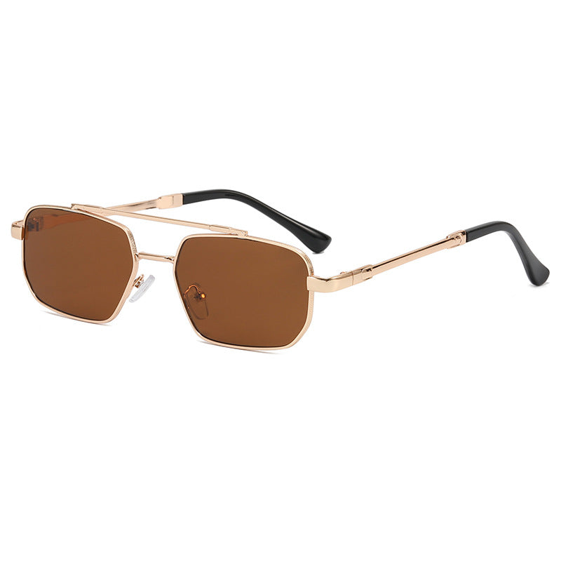 Dame moteriktig geometrisk brille med lett metallramme Luvikno