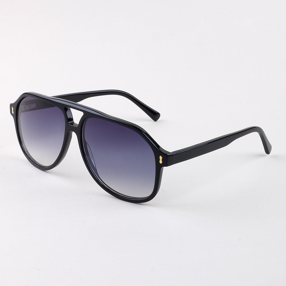 Dame moderne solbrille med innovativ ramme Luvikno