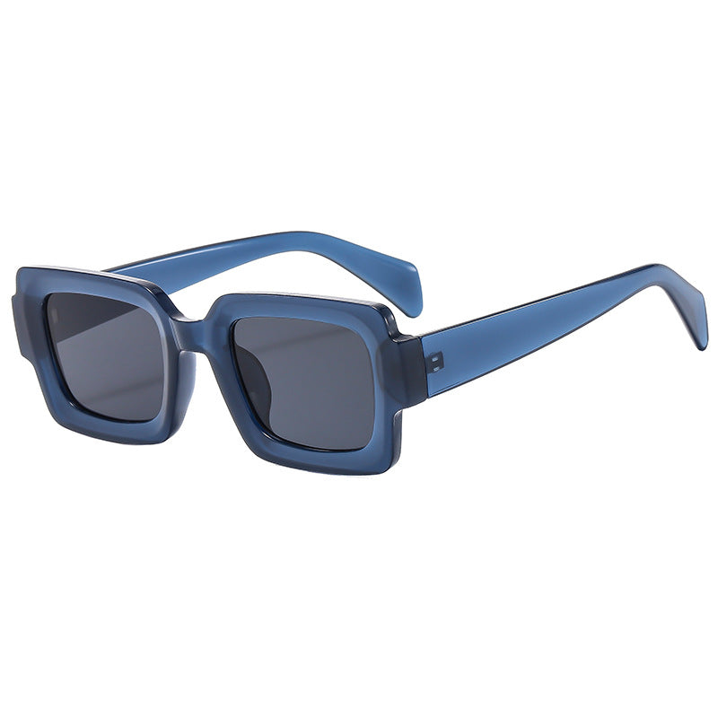 Dame Stilig rektangulær solbrille med elegant rammedesign Luvikno