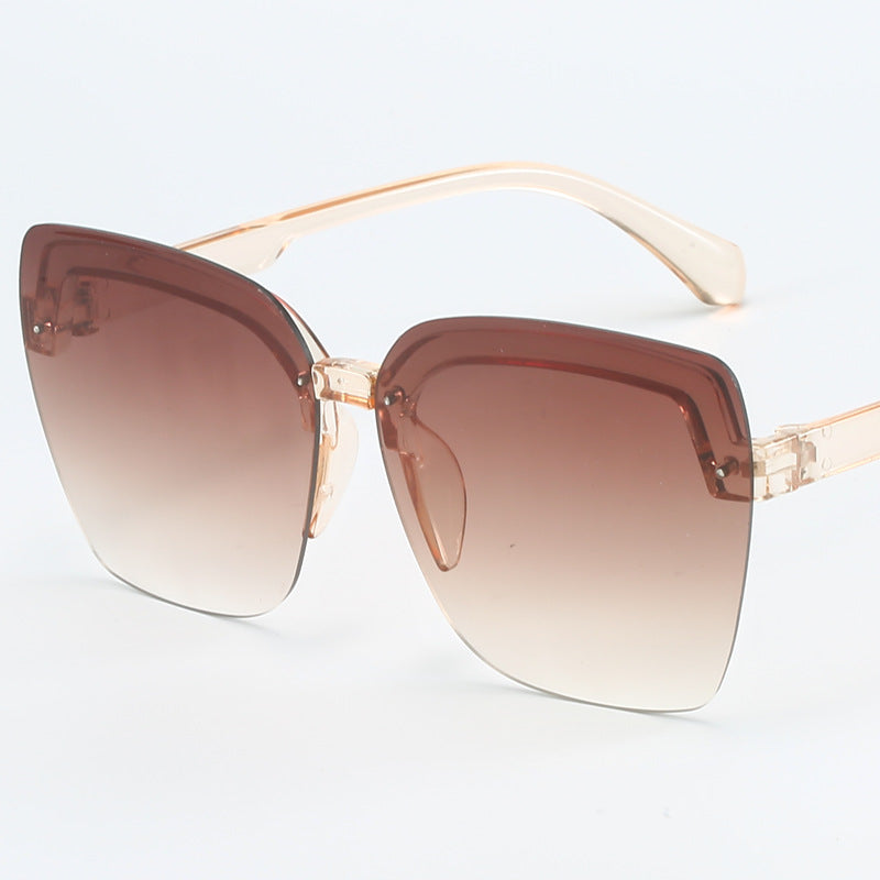 Dame moteriktig Shield-solbrille med moderne, kvadratisk design Luvikno