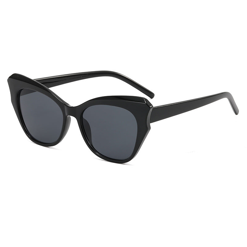 Dame Cat-Eye Solbrille med stilfullt design Luvikno