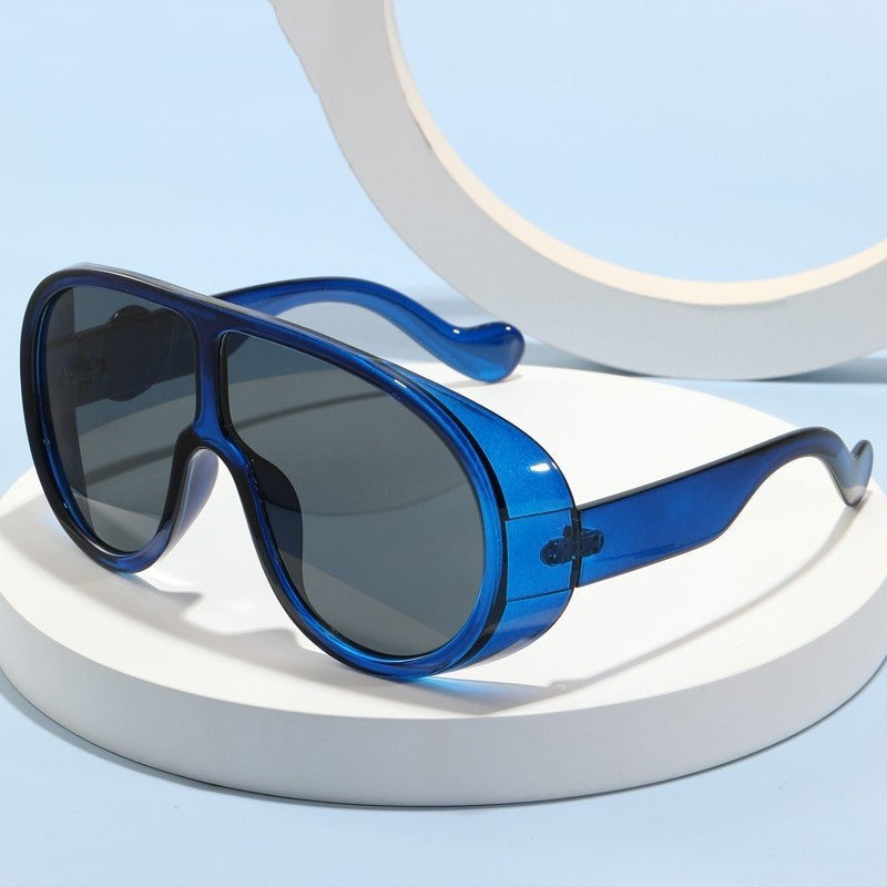 Dame Sporty Oversized Solbriller med innovativt design Luvikno