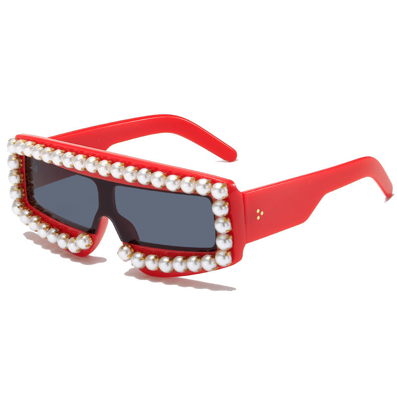Dame moteriktig solbrille med perle-applikasjoner Luvikno