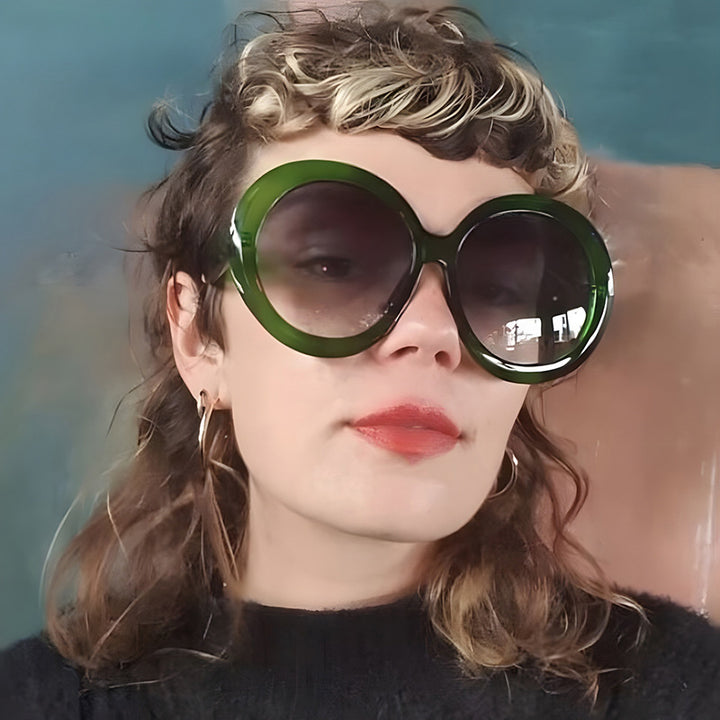 Dame oversized moteriktig solbrille med elegant design Luvikno