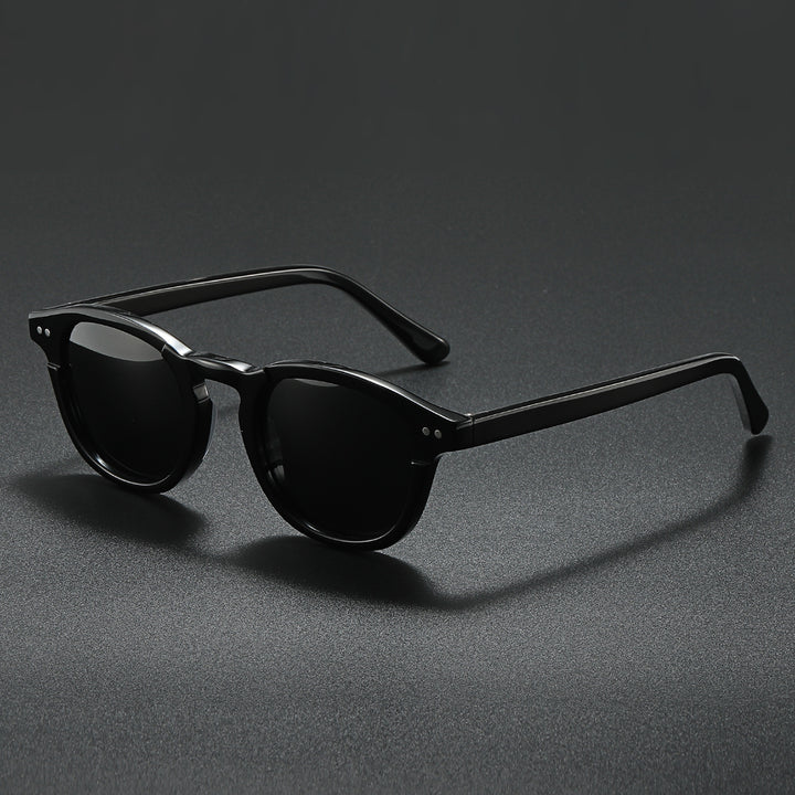 Dame moteriktig solbrille i moderne skilpadde-design Luvikno
