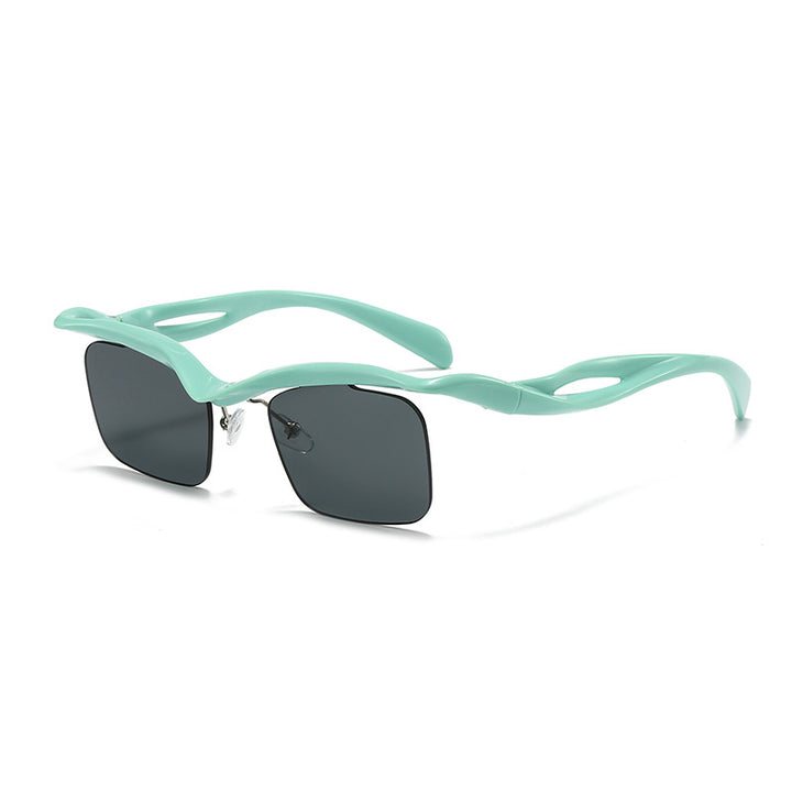 Dame moteriktig solbrille med innovativ ramme Luvikno