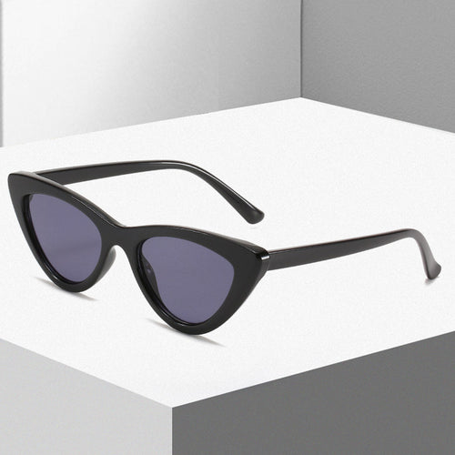 Dame Cat-Eye solbriller med futuristisk design og robust ramme Luvikno