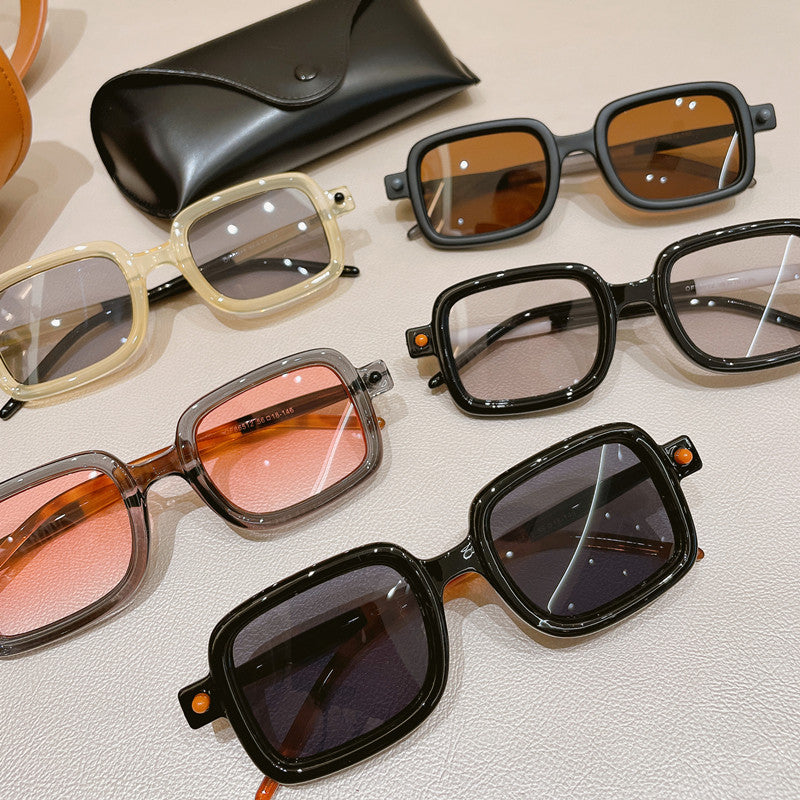 Dame kvadratisk solbrille med iøynefallende og moderne design Luvikno