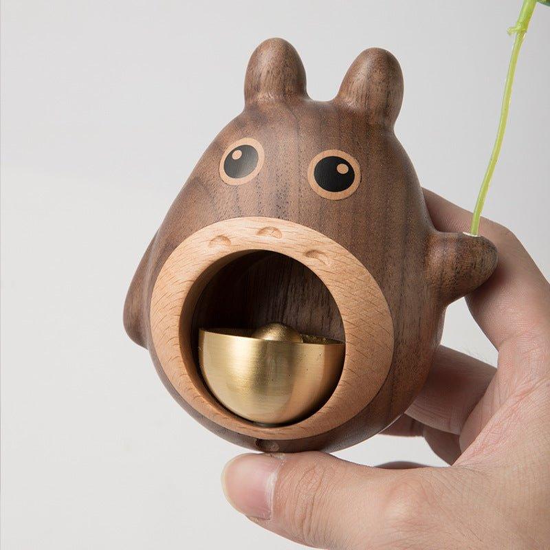 Håndlaget Tre Totoro Dørklokke Med Metallklokke | Luvikno