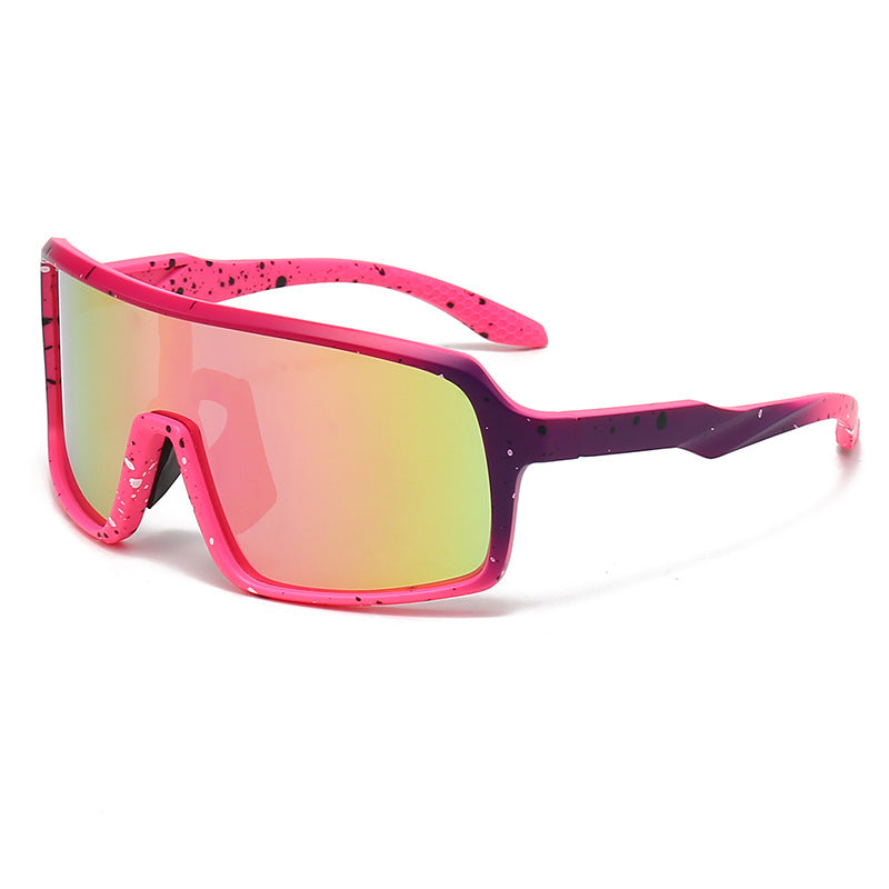 Dame fashion solbrille i futuristisk design med store glass Luvikno