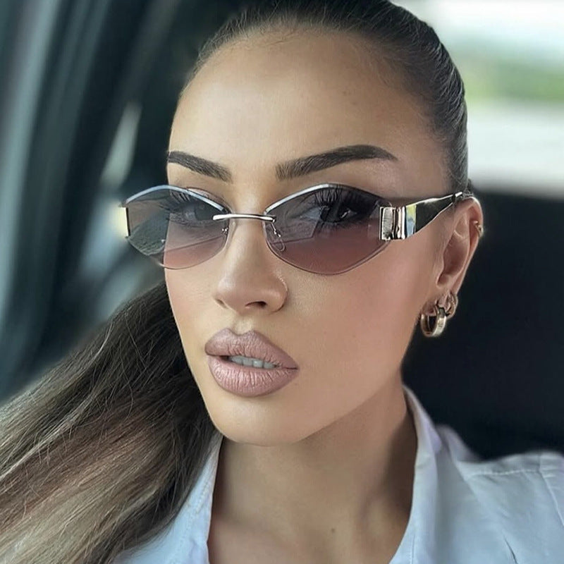 Dame motemessig solbrille med elegant åttekantet ramme og UV-beskyttelse Luvikno