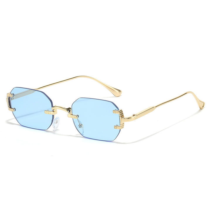 Dame moteriktig solbrille i elegant geografisk stil Luvikno