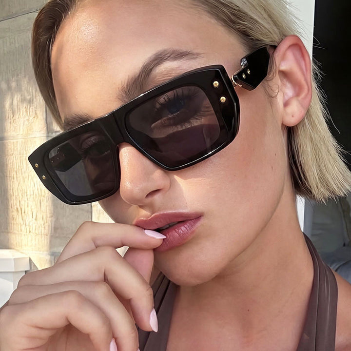 Damer moterik kvadratisk brille med flerfarget gjennomsiktig ramme Luvikno