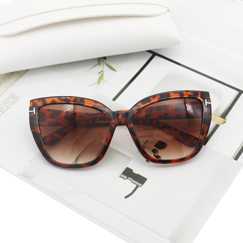 Dame Cat-Eye solbriller med elegante aksenter Luvikno