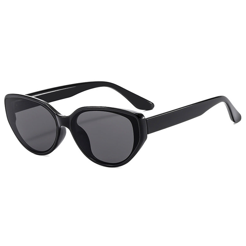 Dame moteriktig solbrille i elegant cat-eye stil Luvikno