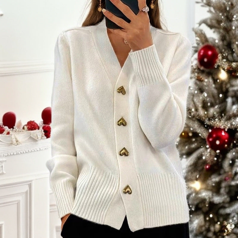 Luvik | Tyylikäs neuletakki sydännappeilla