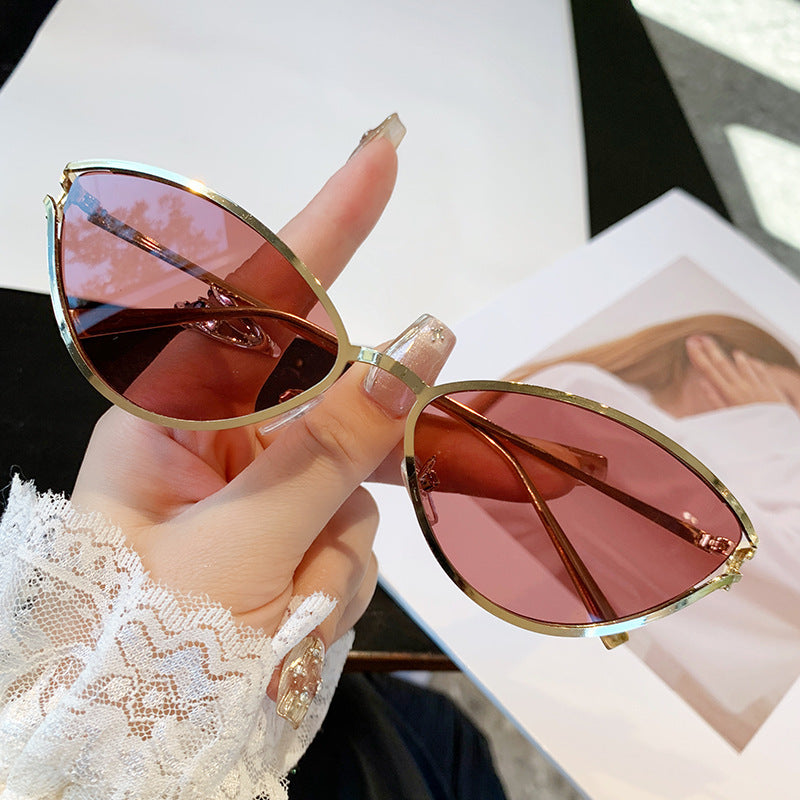 Dame Cat-Eye solbriller med elegant metallramme og UV-beskyttelse Luvikno