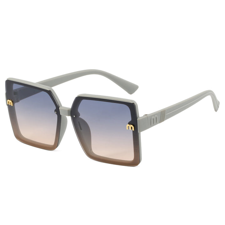 Dame moteriktig kvadratisk solbrille med speilende gradient Luvikno