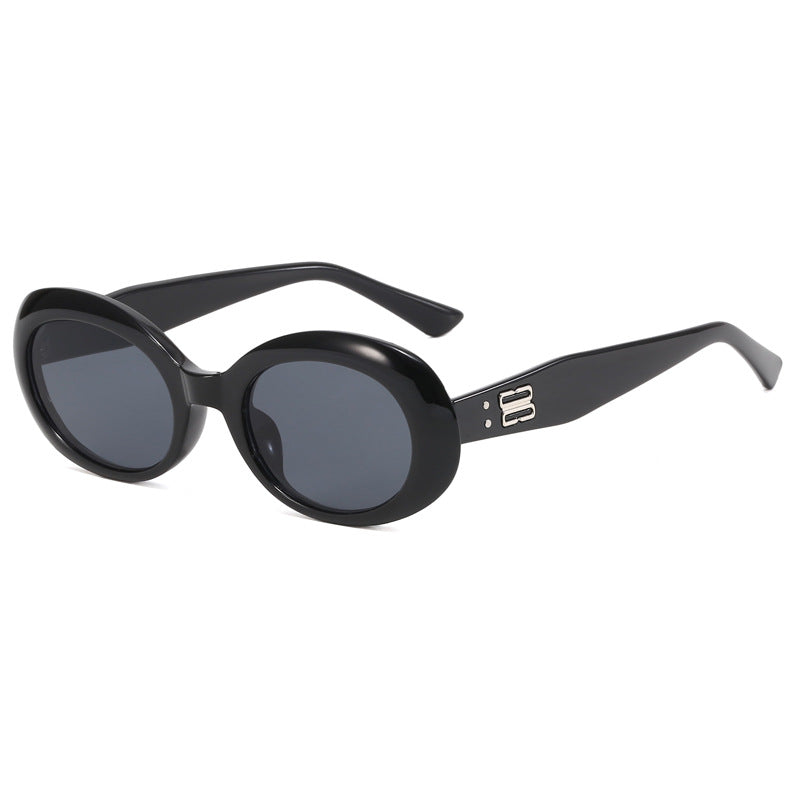 Dame retro-inspirert solbrille med bred ramme Luvikno