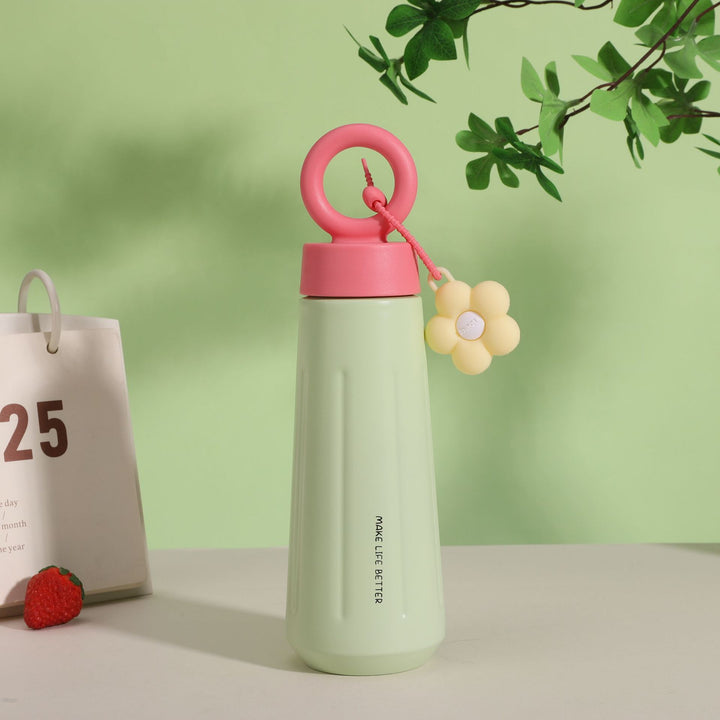 Dame stilige plastflaske med Charm Luvikno
