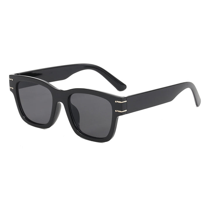 Dame moteriktig oversized solbrille med holdbar plastinnfatning Luvikno