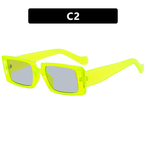 Dame moteriktig solbrille i attraktiv geometrisk design Luvikno