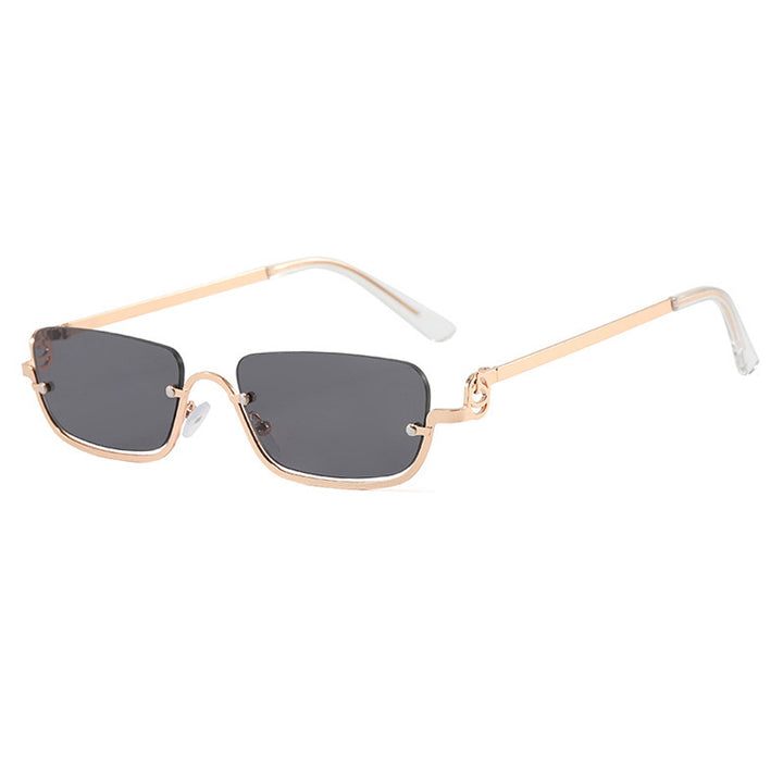 Dame firkantet solbrille med elegant metallramme Luvikno