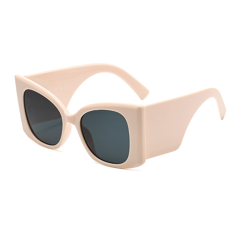 Dame moteriktig oversized solbrille med glamorøst design Luvikno