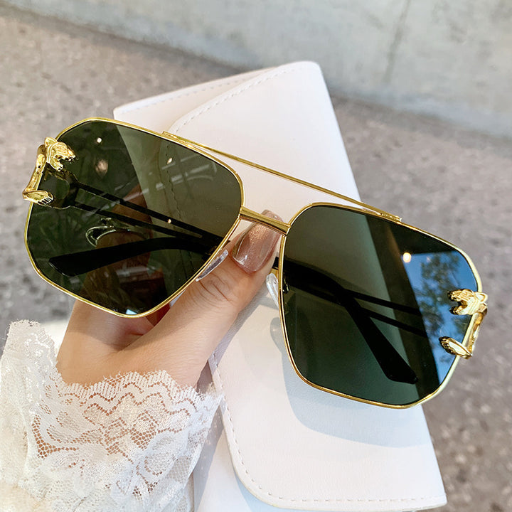 Dame kvadratisk solbrille med luksuriøs metallramme Luvikno