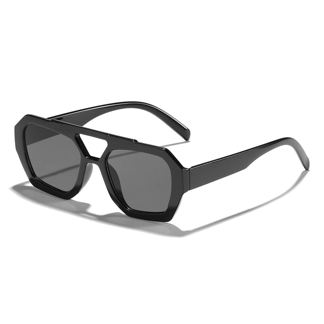 Dame moteriktig solbrille i eksklusiv oktagon-design Luvikno