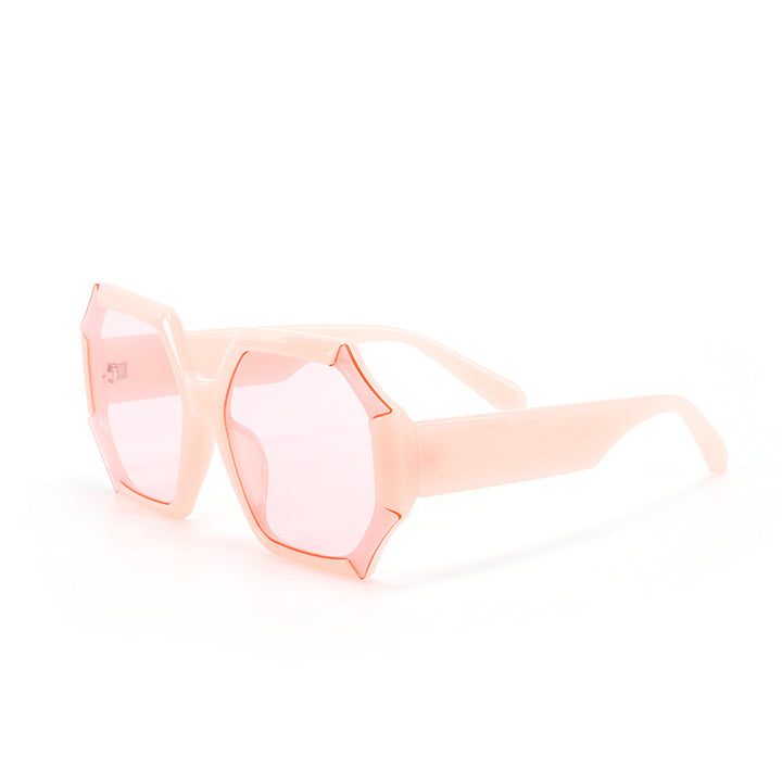 Dame moterelatert solbrille med fasettert ramme Luvikno