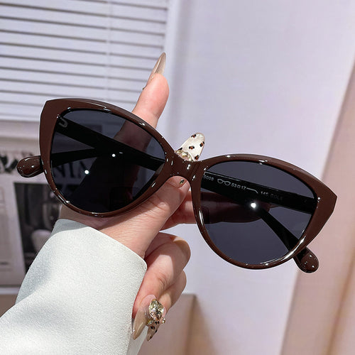 Dame Cat-Eye Solbriller med moteriktig og solid ramme Luvikno