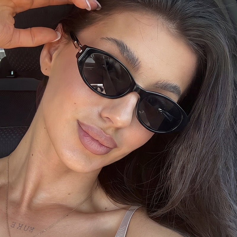 Damen cat-eye solbrille med robust ramme og polariserte linser Luvikno