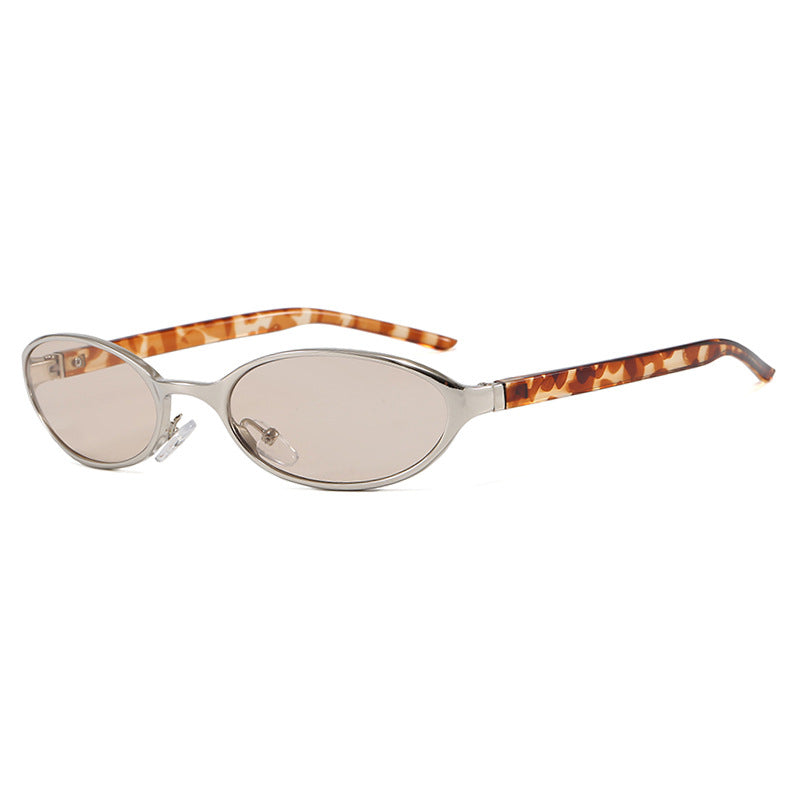 Dame elegant solbrille med beskyttende UV-filter og smal ramme Luvikno