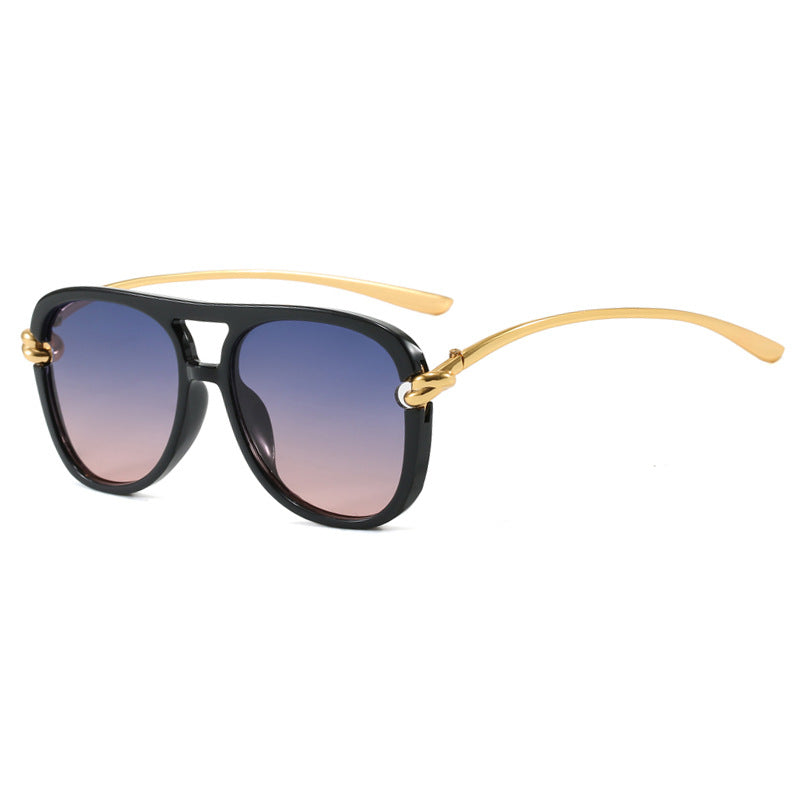 Dame sports solbrille med bred plastramme og UV-beskyttelse Luvikno