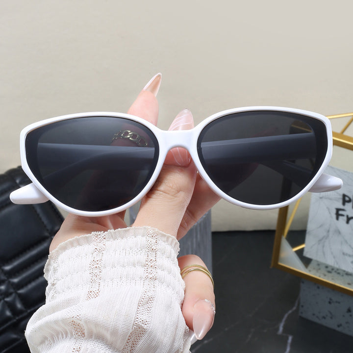 Dame Cat-Eye solbriller med moderne design Luvikno