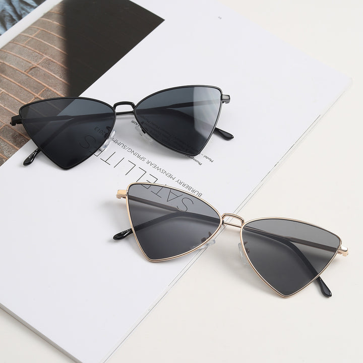 Dame trendy Cat-Eye solbriller med gullige detaljer Luvikno