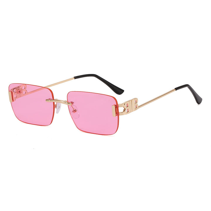 Damer moterik kvadratisk solbrille med gull aksenter Luvikno