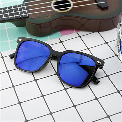 Dame moteriktig oversized solbrille med firkantet ramme og UV-beskyttelse Luvikno